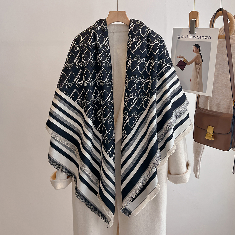 Elegant Striped Design Scarf I - đánh giá và giá Woven Scarf Blanket